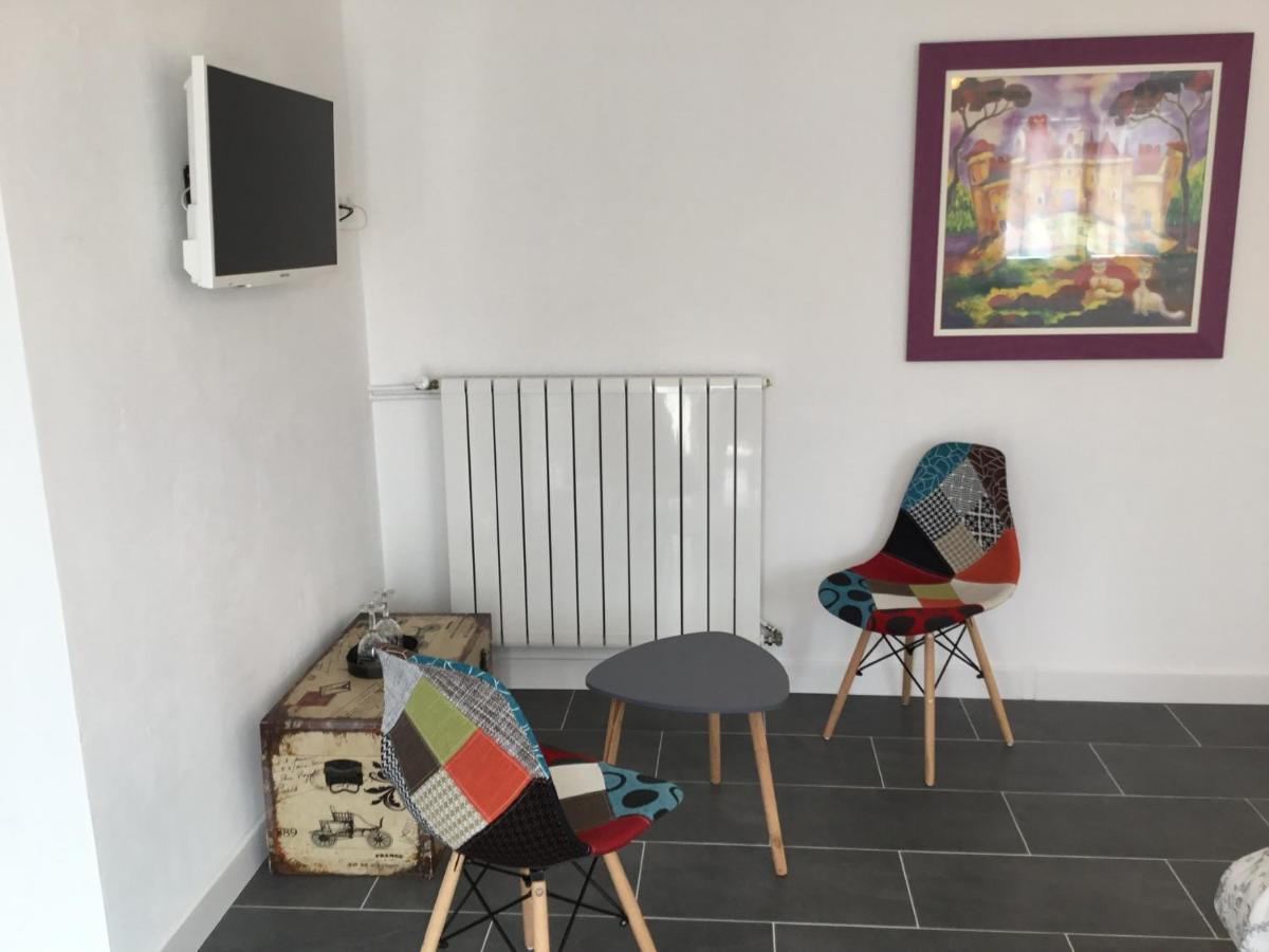 La Maison Du Bonheur Bed & Breakfast