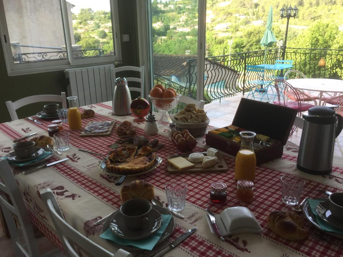 Bed & Breakfast La Maison Du Bonheur Cotignac